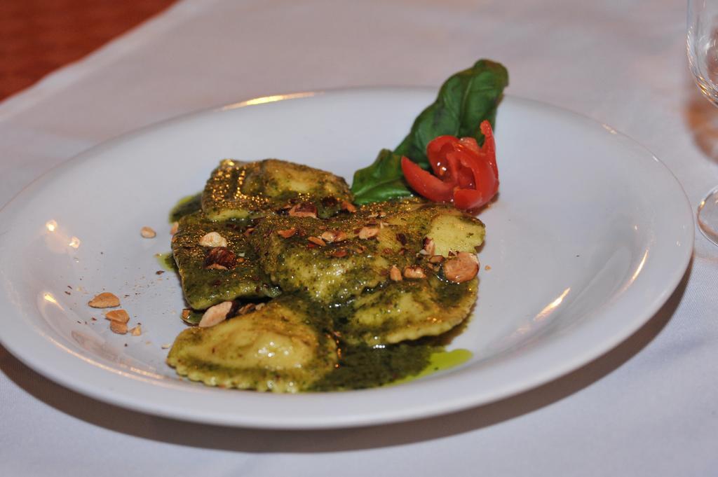 Locanda Rurale Santa Marta Авола Экстерьер фото